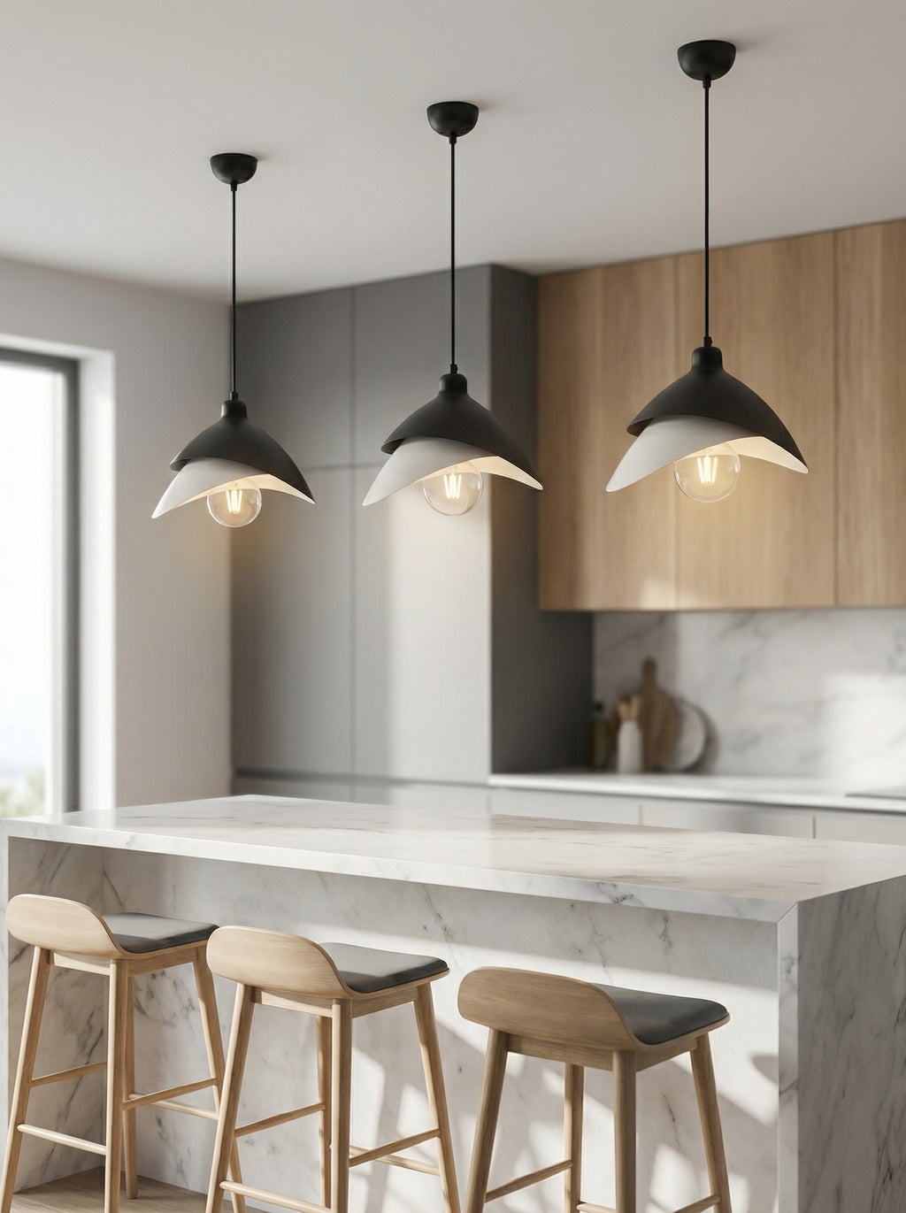 Arvia Tekli Sarkıt Avize – Eskitme Gold & Beyaz Metal, Modern Dekoratif Aydınlatma