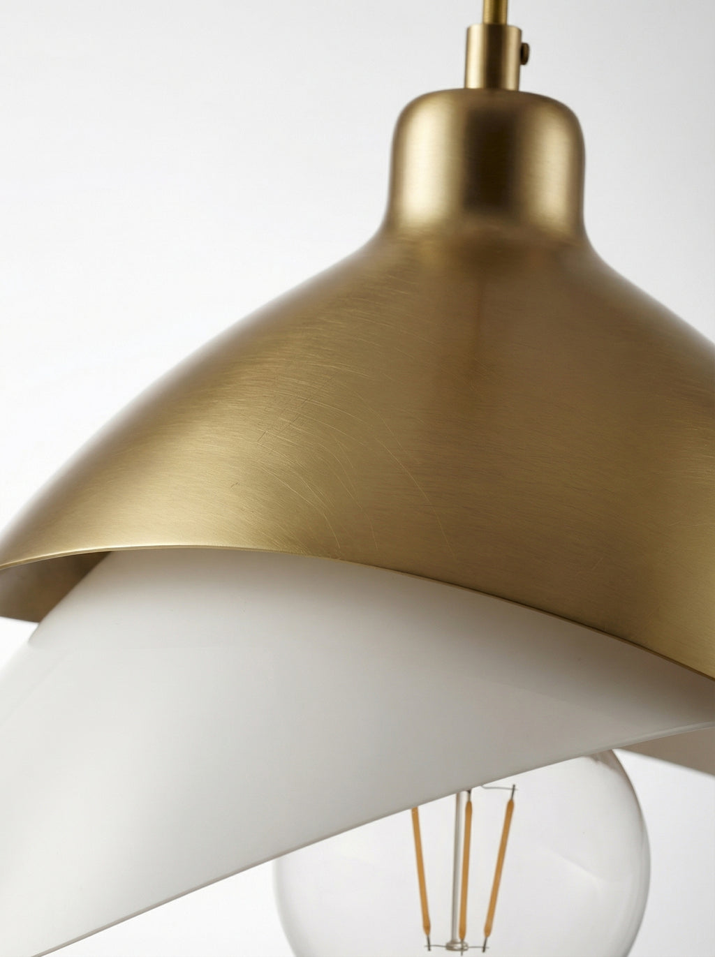 Arvia Tekli Sarkıt Avize – Eskitme Gold & Beyaz Metal, Modern Dekoratif Aydınlatma